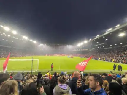 foto di un tifoso nel blocco w104 di Old Trafford