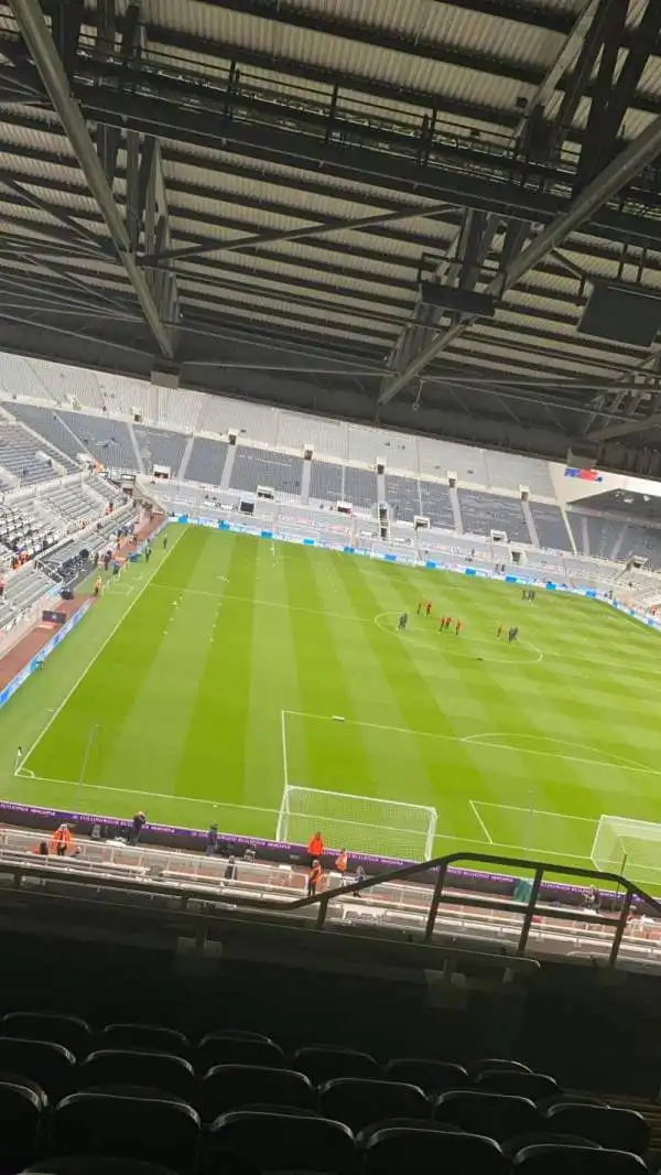 Gallowgate End - Section V, altro settore di tifosi affezionati.