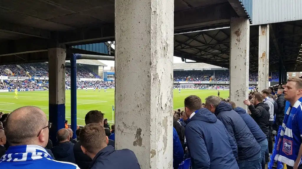 Il posto peggiore dove sedersi a Portman Road background image